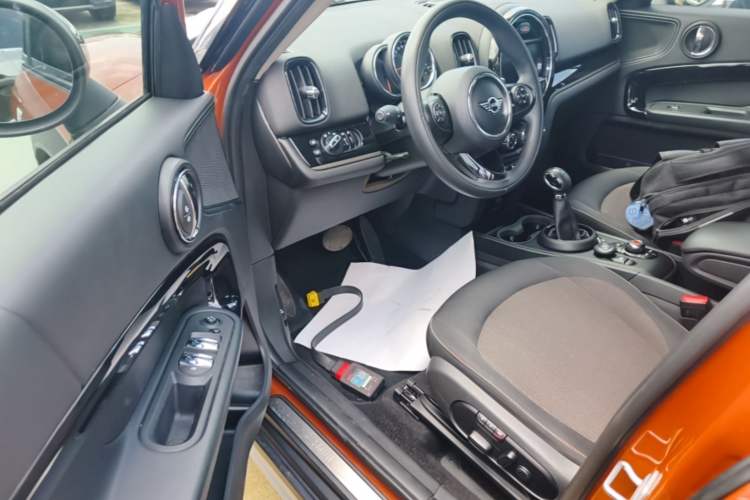 Used MINI Countryman 2018 1.5T COOPER Classic Edition Driver Seat