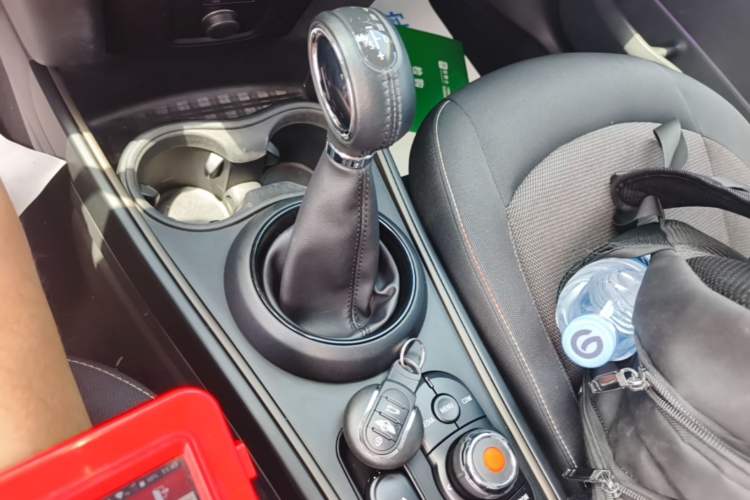 Used MINI Countryman 2018 1.5T COOPER Classic Edition Gear Lever