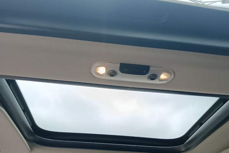 Used MINI Countryman 2018 1.5T COOPER ALL4 Classic Edition Headliner