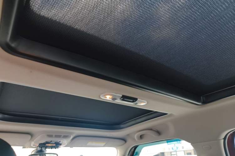Used MINI Countryman 2018 1.5T COOPER Classic Edition Headliner