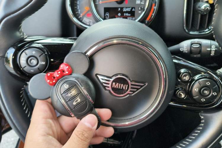 Used MINI Countryman 2018 1.5T COOPER Artist Interior 1