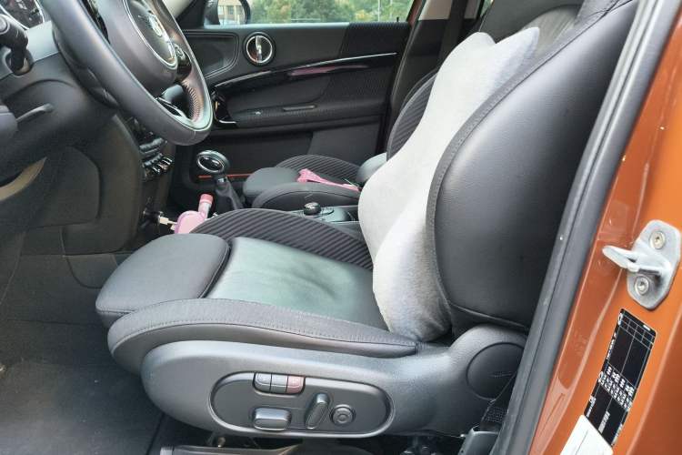 Used MINI Countryman 2018 1.5T COOPER Artist Left Front Seat