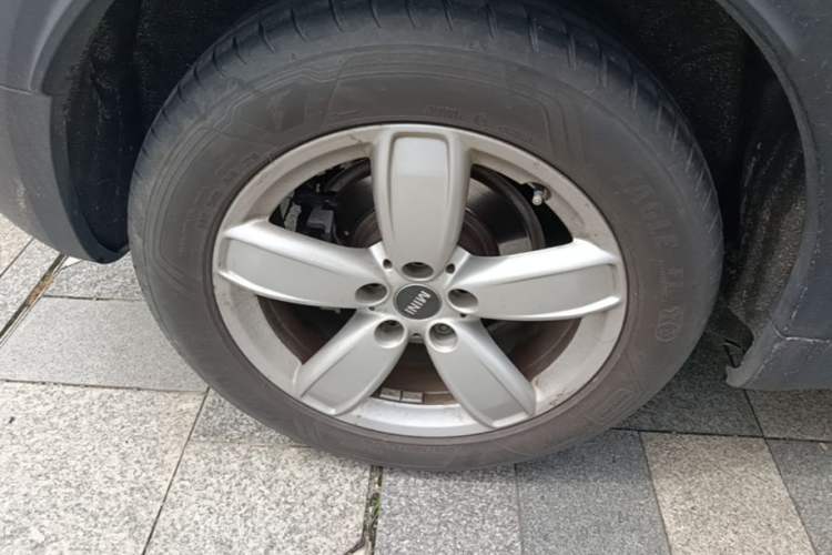 Used MINI Countryman 2018 1.5T COOPER ALL4 Classic Edition Right Rear Wheel Hub