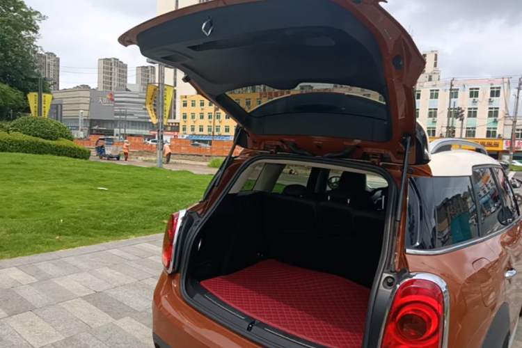 Used MINI Countryman 2018 1.5T COOPER ALL4 Classic Edition Trunk