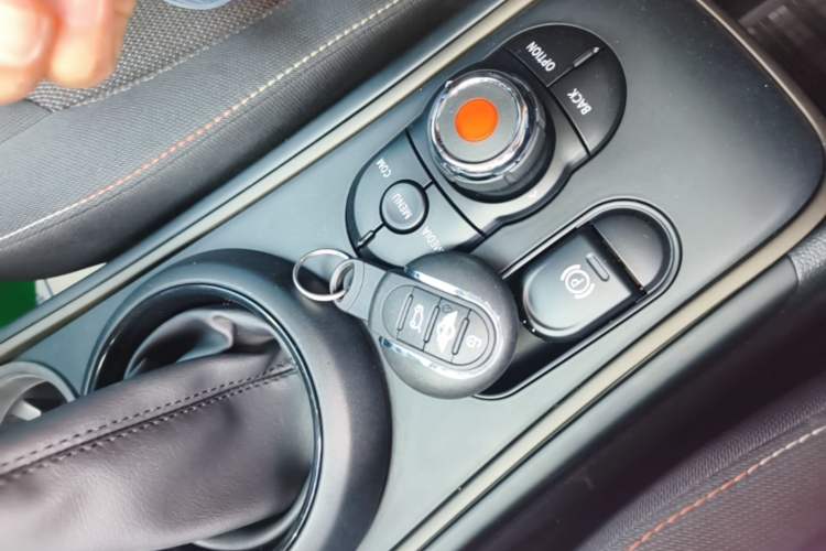Used MINI Countryman 2018 1.5T COOPER Classic Edition Vehicle Key