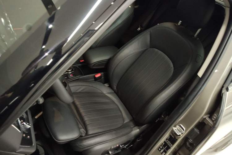Used MINI Countryman 2018 2.0T COOPER S ALL4 Artist Left Front Seat