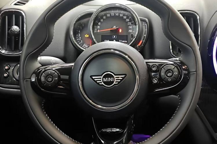 Used MINI Countryman 2018 2.0T COOPER S ALL4 Artist Steering Wheel