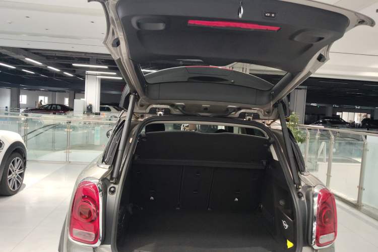 Used MINI Countryman 2018 2.0T COOPER S ALL4 Artist Trunk