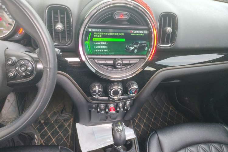 Used MINI Countryman 2018 1.5T COOPER Classic Edition Audio And AC Panel