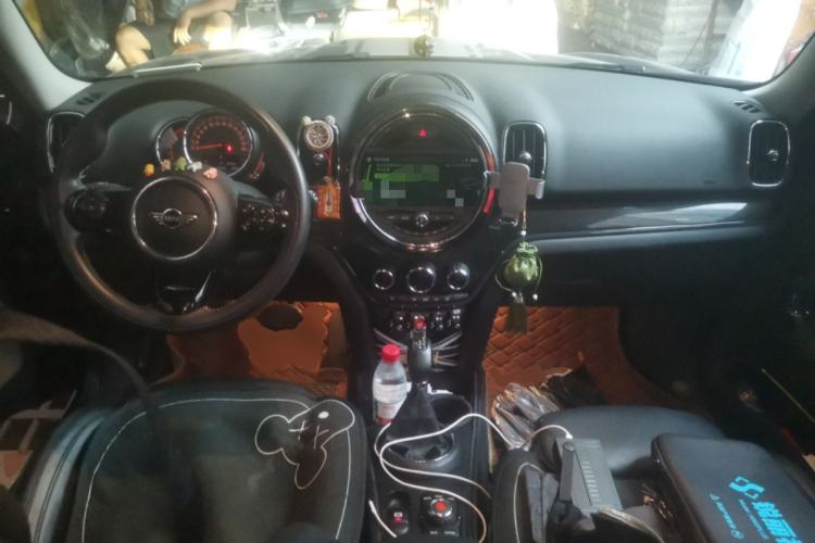 Used MINI Countryman 2018 2.0T COOPER S ALL4 Artist Center Console