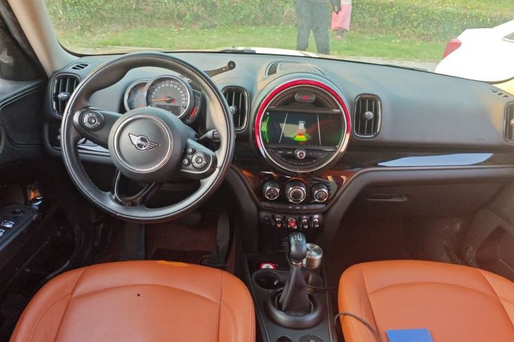 Used MINI Countryman 2018 1.5T COOPER Special Edition Center Console