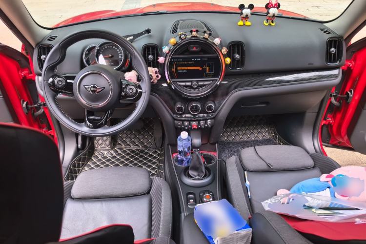 Used MINI Countryman 2018 1.5T COOPER Artist Center Console