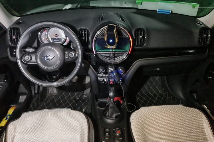 Used MINI Countryman 2018 1.5T COOPER Special Edition Center Console