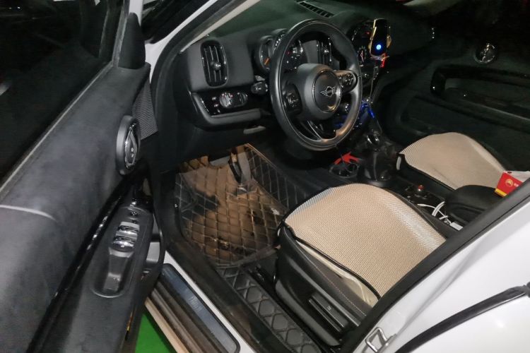 Used MINI Countryman 2018 1.5T COOPER Special Edition Driver Seat