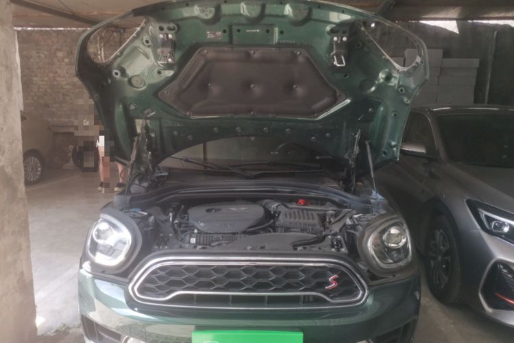 Used MINI Countryman 2018 2.0T COOPER S ALL4 Artist Engine Bay