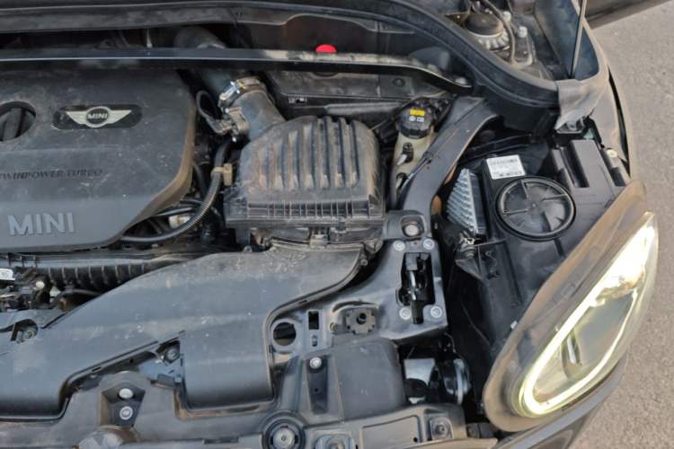 Used MINI Countryman 2018 1.5T COOPER Special Edition Engine Bay Left