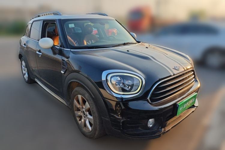 Used MINI Countryman 2018 1.5T COOPER Special Edition Front Right 45 Deg