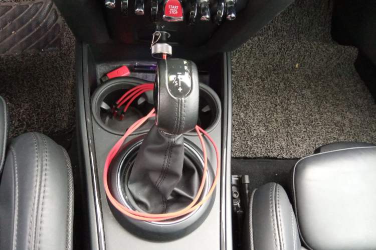 Used MINI Countryman 2018 2.0T COOPER S ALL4 Artist Gear Lever