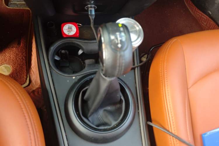 Used MINI Countryman 2018 1.5T COOPER Special Edition Gear Lever