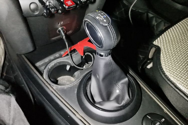 Used MINI Countryman 2018 1.5T COOPER Special Edition Gear Lever