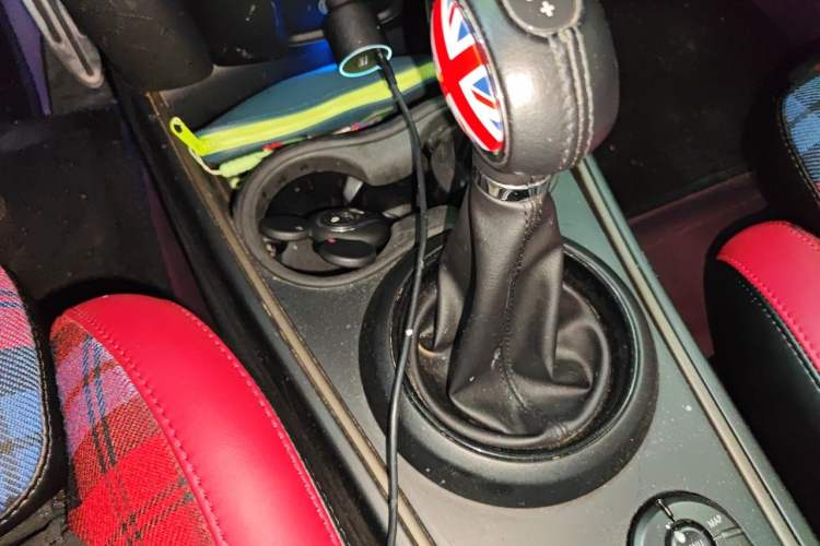 Used MINI Countryman 2018 1.5T COOPER ALL4 Racing Driver Gear Lever