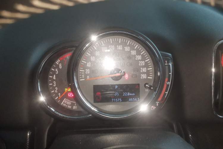 Used MINI Countryman 2018 2.0T COOPER S ALL4 Artist Instrument Cluster