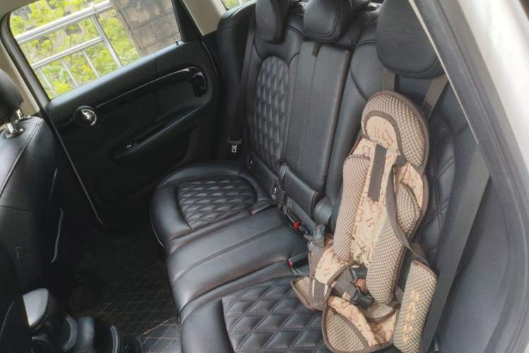 Used MINI Countryman 2018 1.5T COOPER Classic Edition Left Rear Seat