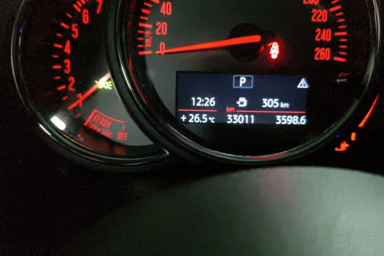 Used MINI Countryman 2018 1.5T COOPER Special Edition Odometer Close Up