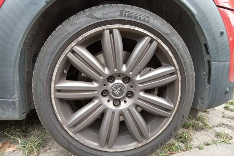 Used MINI Countryman 2018 2.0T COOPER S ALL4 Artist Right Front Wheel Hub