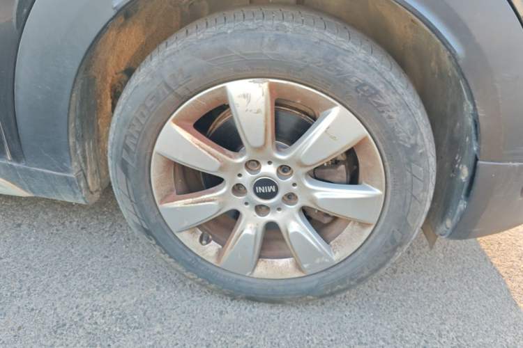 Used MINI Countryman 2018 1.5T COOPER Special Edition Right Front Wheel Hub