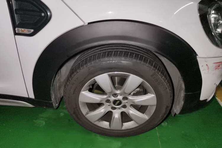 Used MINI Countryman 2018 1.5T COOPER Special Edition Right Front Wheel Hub