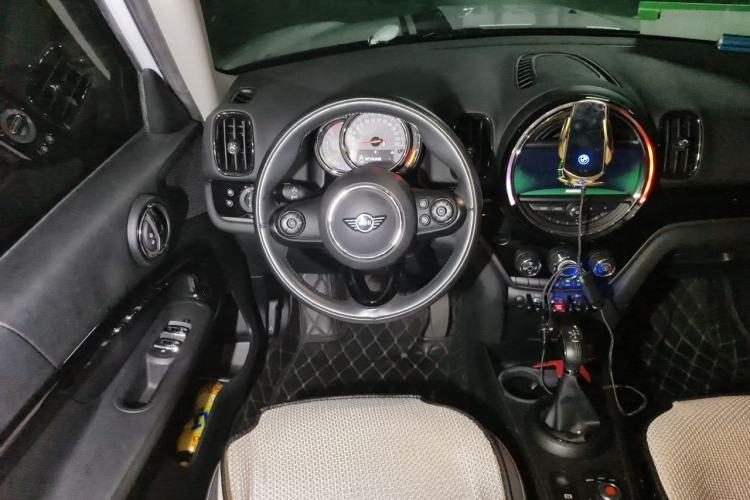Used MINI Countryman 2018 1.5T COOPER Special Edition Steering Wheel