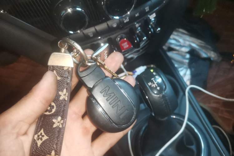 Used MINI Countryman 2018 2.0T COOPER S ALL4 Artist Vehicle Key