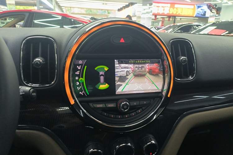 Used MINI Countryman 2018 2.0T COOPER S ALL4 Artist Audio And AC Panel