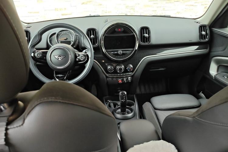 Used MINI Countryman 2018 1.5T COOPER ALL4 Artist Center Console