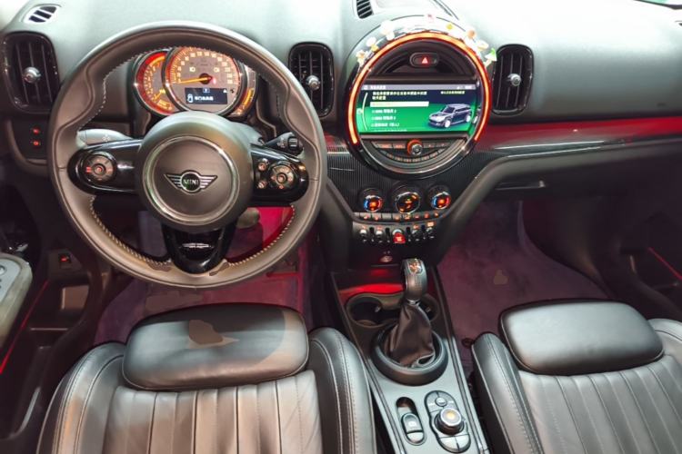 Used MINI Countryman 2018 2.0T COOPER S ALL4 Artist Center Console