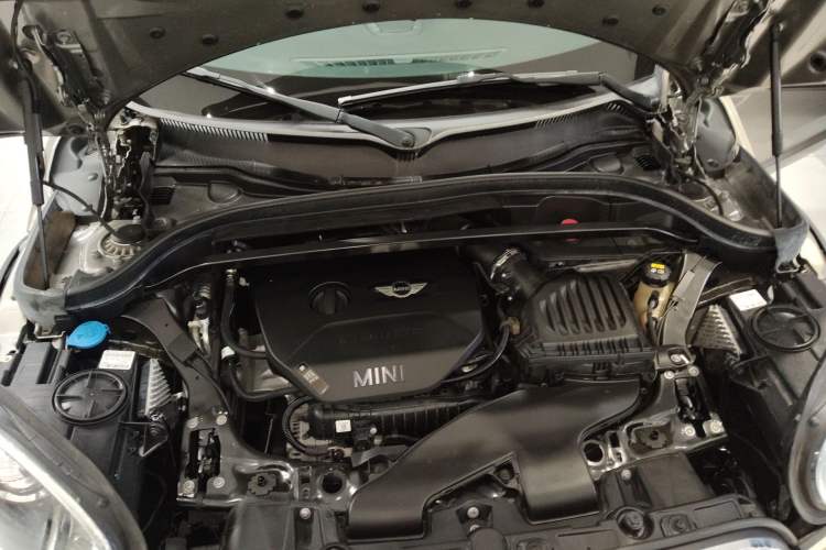 Used MINI Countryman 2018 1.5T COOPER ALL4 Classic Edition Engine Bay
