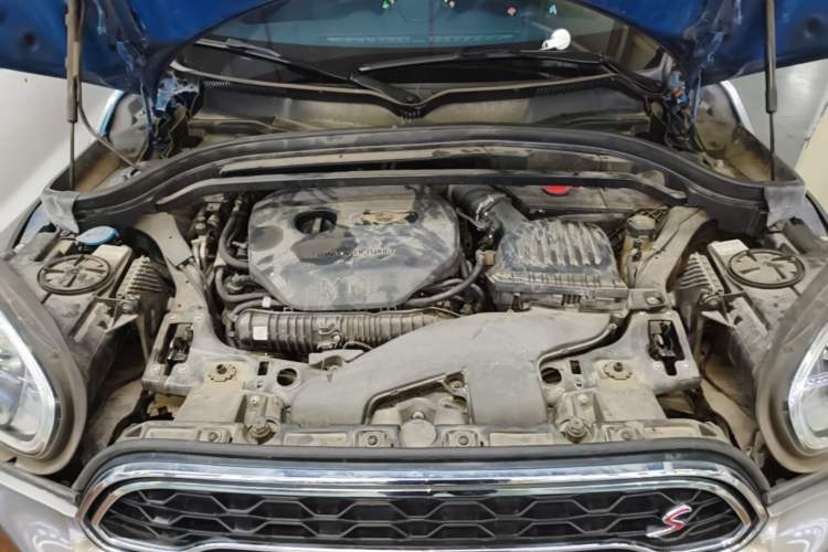 Used MINI Countryman 2018 2.0T COOPER S ALL4 Artist Engine Bay