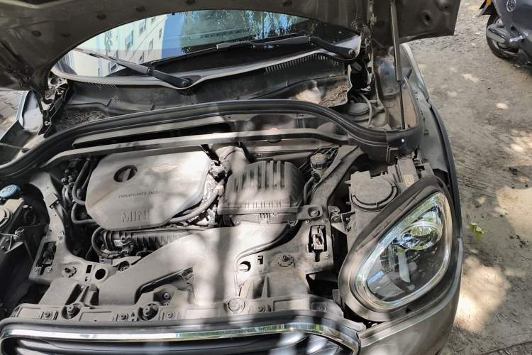 Used MINI Countryman 2018 1.5T COOPER ALL4 Artist Engine Bay Left