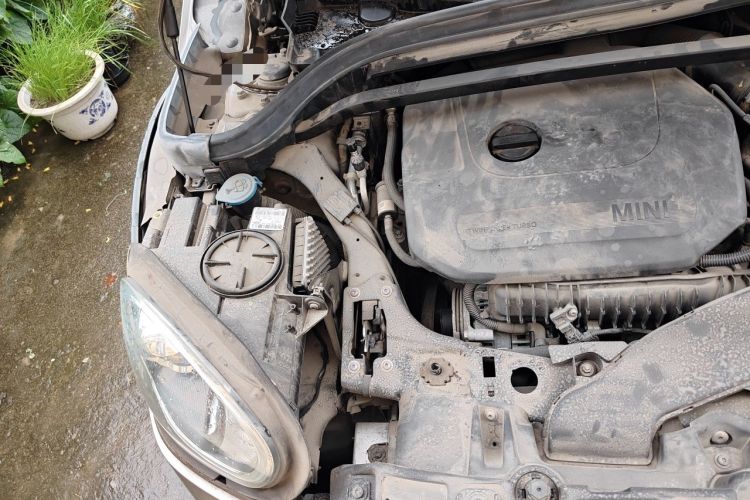 Used MINI Countryman 2018 1.5T COOPER ALL4 Artist Engine Bay Right