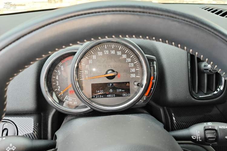 Used MINI Countryman 2018 1.5T COOPER ALL4 Artist Instrument Cluster