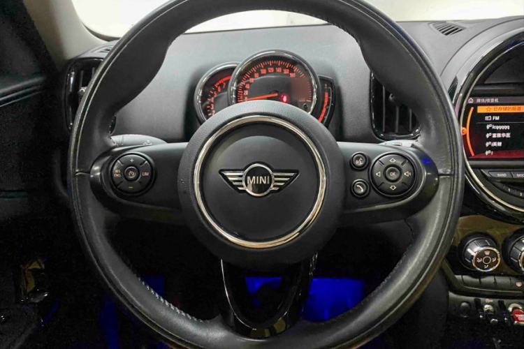 Used MINI Countryman 2018 1.5T COOPER Special Edition Interior 3