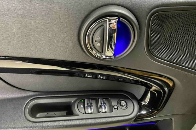 Used MINI Countryman 2018 1.5T COOPER Special Edition Interior 4