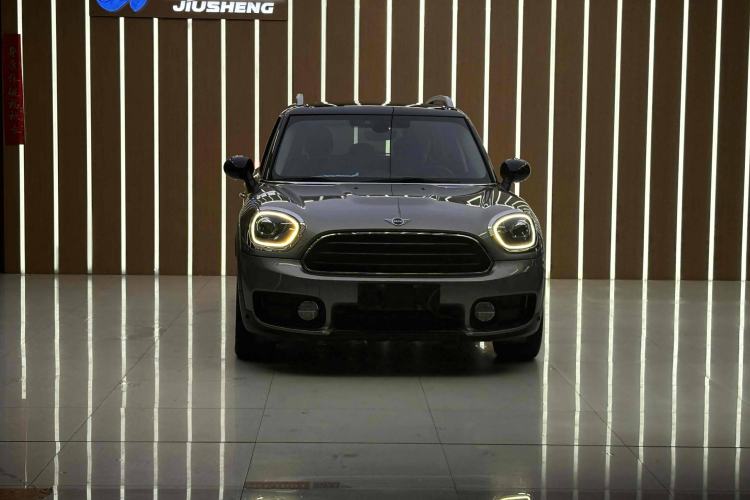 Used MINI Countryman 2018 1.5T COOPER Special Edition Interior 6