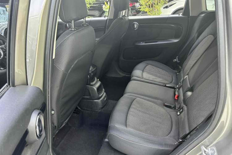 Used MINI Countryman 2018 1.5T COOPER Special Edition Interior 8