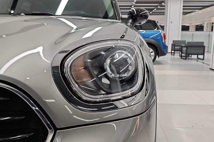 Used MINI Countryman 2018 1.5T COOPER ALL4 Classic Edition Left Front Headlight