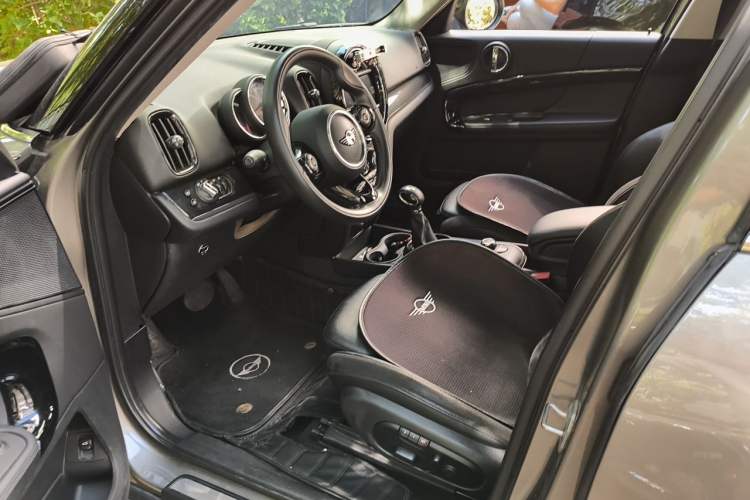Used MINI Countryman 2018 1.5T COOPER ALL4 Artist Left Front Seat