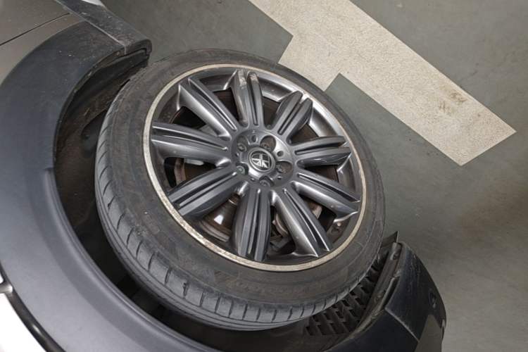 Used MINI Countryman 2018 2.0T COOPER S ALL4 Artist Left Front Wheel Hub
