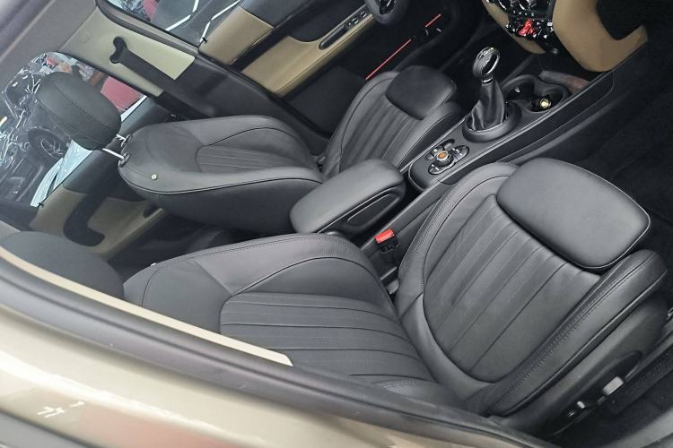 Used MINI Countryman 2018 2.0T COOPER S ALL4 Artist Right Front Seat