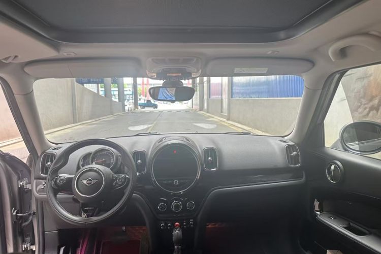 Used MINI Countryman 2018 1.5T COOPER ALL4 Artist Steering Wheel